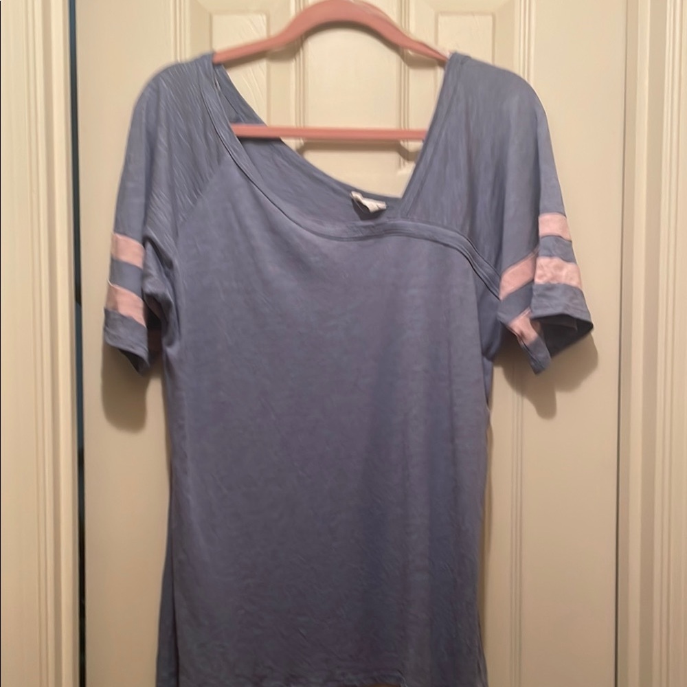 Casual Blue Women's Top with Pink Accents